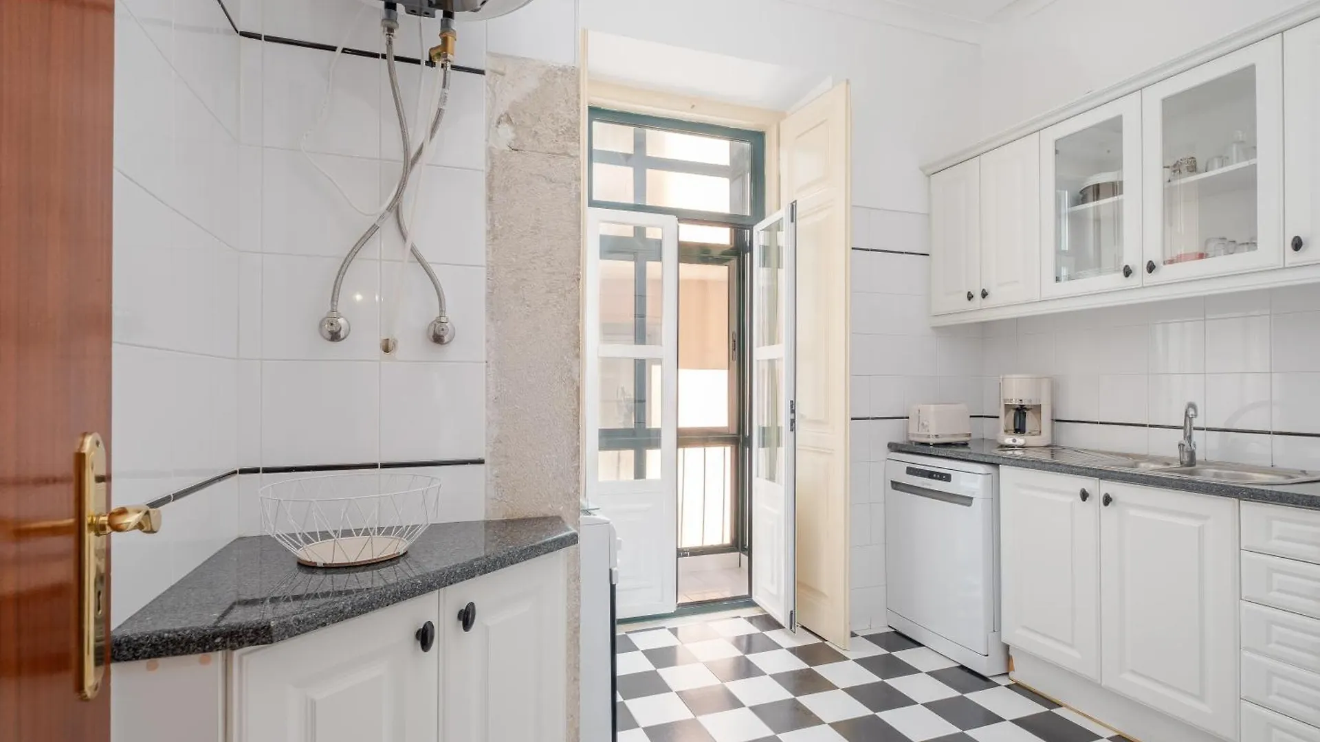 Cool Apartment Near Alfama リスボン